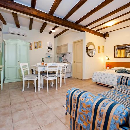 Guest House Sotto I Volti Centro Storico Ρόβινι Εξωτερικό φωτογραφία