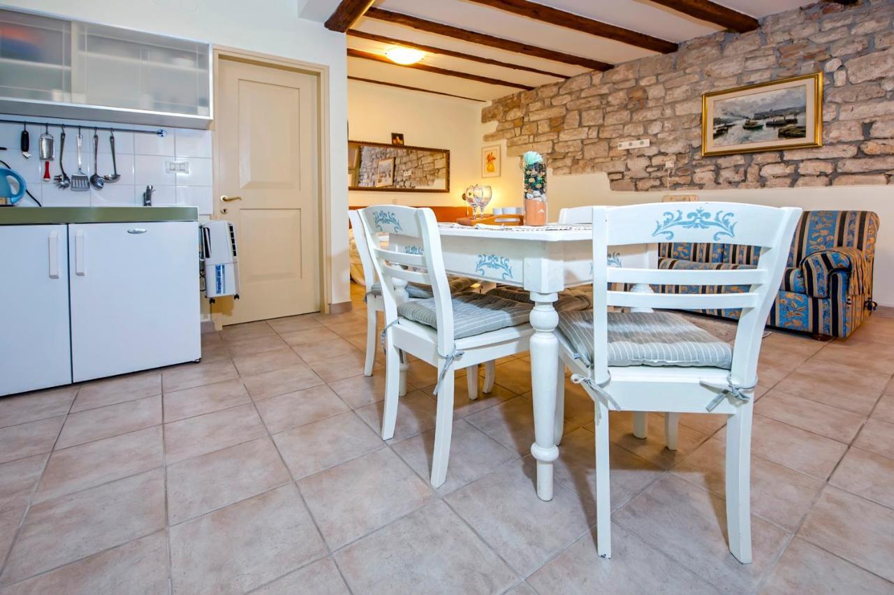Guest House Sotto I Volti Centro Storico Ρόβινι Εξωτερικό φωτογραφία