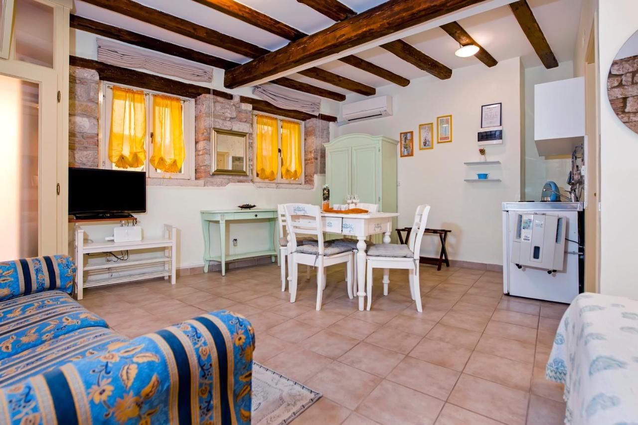 Guest House Sotto I Volti Centro Storico Ρόβινι Εξωτερικό φωτογραφία