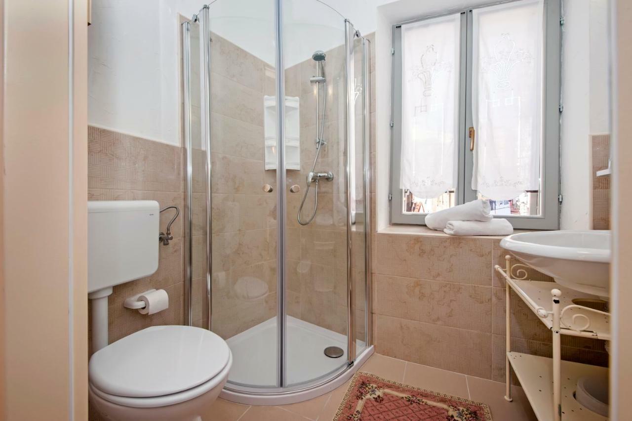 Guest House Sotto I Volti Centro Storico Ρόβινι Εξωτερικό φωτογραφία