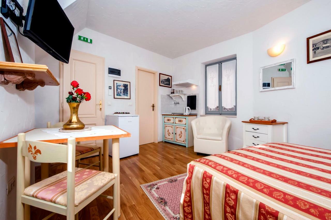 Guest House Sotto I Volti Centro Storico Ρόβινι Εξωτερικό φωτογραφία
