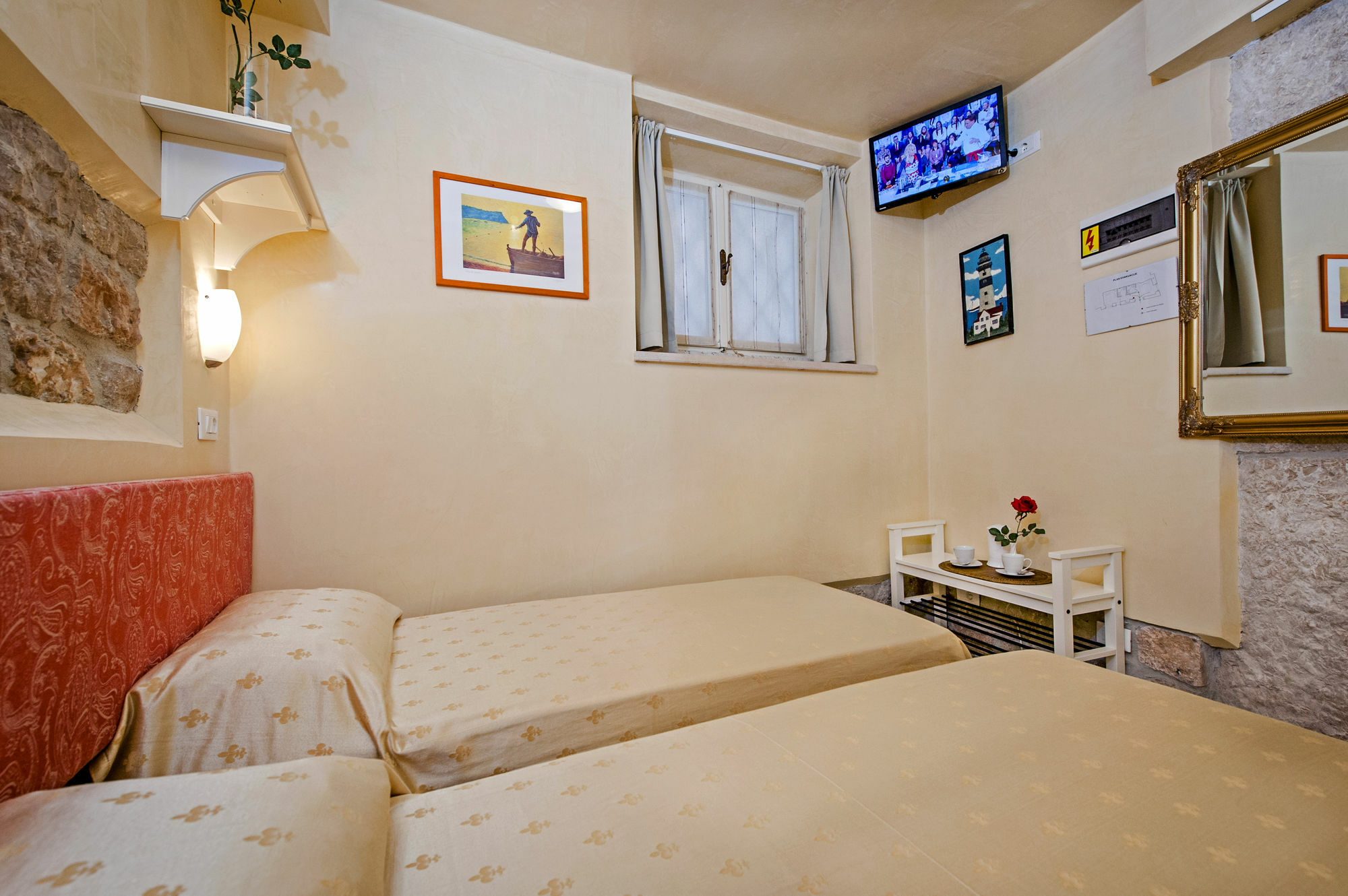 Guest House Sotto I Volti Centro Storico Ρόβινι Εξωτερικό φωτογραφία